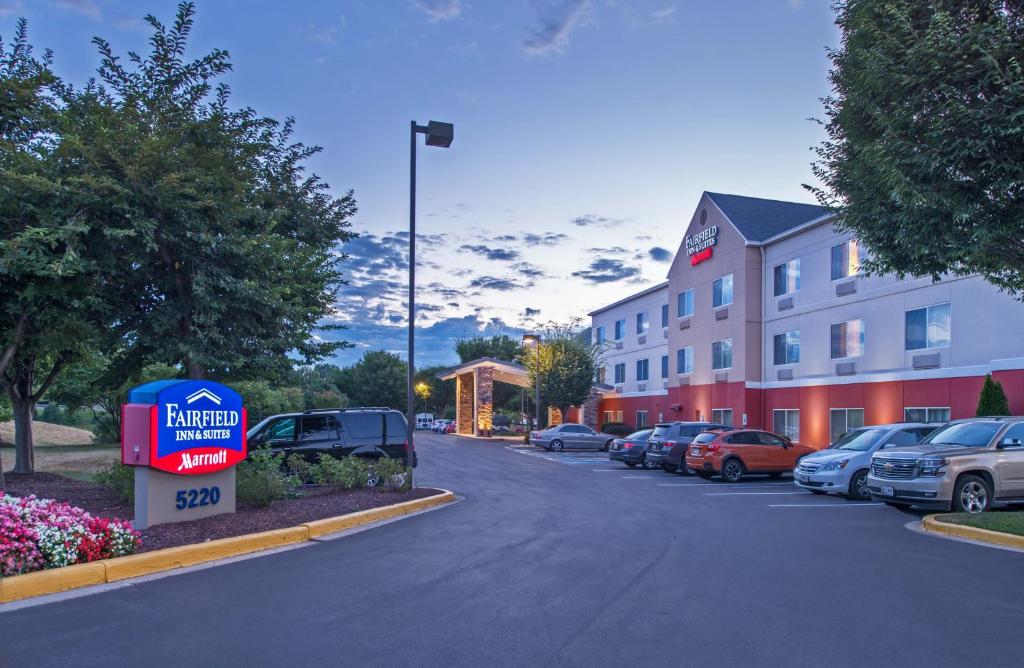 Fairfield Inn & Suites by Marriott Frederick - image 3