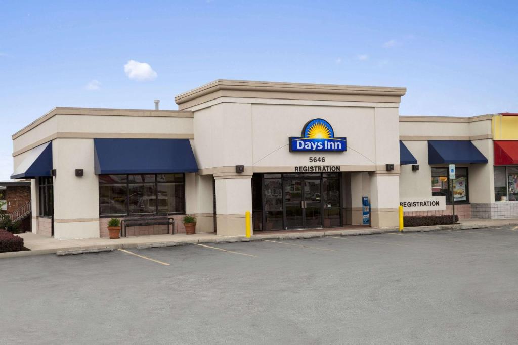 Days Inn by Wyndham Frederick - main image