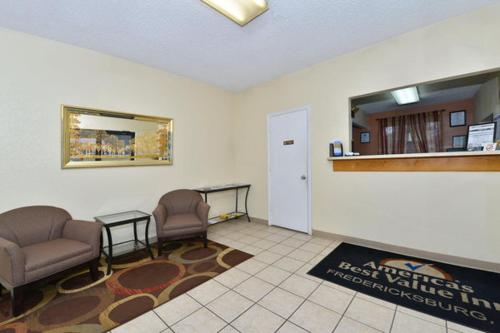 Americas Best Value Inn - Fredericksburg North - image 2