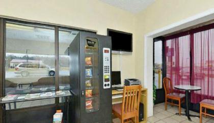 Americas Best Value Inn - Fredericksburg North - image 4