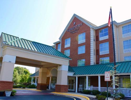 Country Inn & Suites by Radisson Fredericksburg VA - image 3