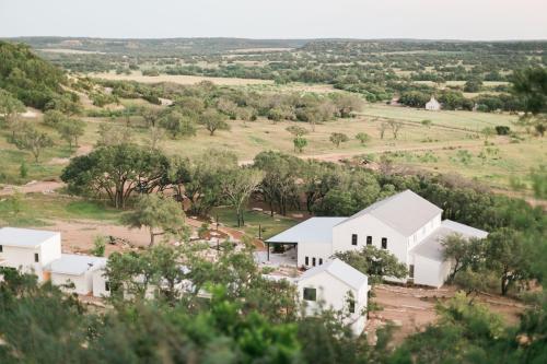 Contigo Ranch - main image