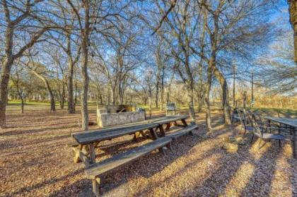 The Peach @ Mendelbaum Winery Guest Cabins - image 5