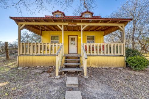 The Olive @ Mendelbaum Winery Guest Cabins - main image