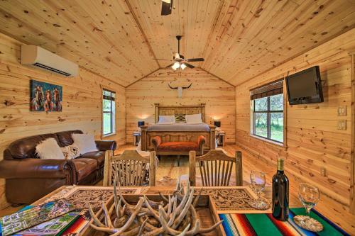 Chic Country Cabin - 10 Mi to Main Street! - main image