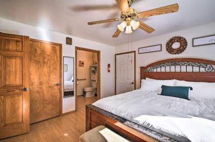 Cozy Cottage Close to Hill Country Vineyards! - image 13