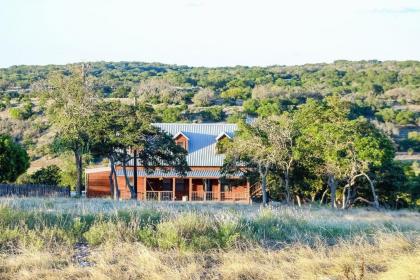 Hidden Rock Ranch - image 4