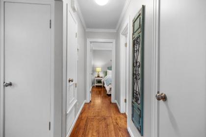 Charming Home Just 4 Blks from Main St - image 14