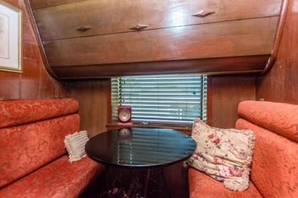 Pullman Train Car - image 13