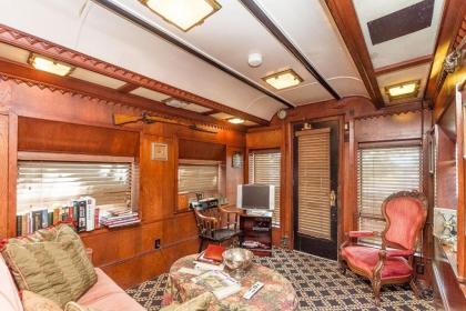 Pullman Train Car - image 9