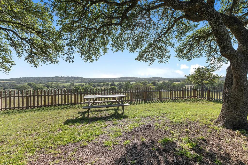 Cottage at Twin Oaks - image 7