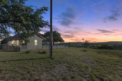 Cottage at Twin Oaks - image 8