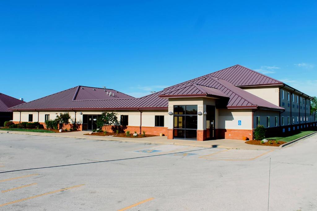 Americas Best Value Inn Fredonia - main image