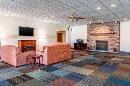 Suburban Extended Stay Hotel - image 9