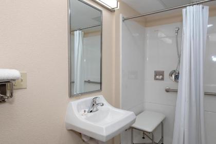 Red Roof Inn Freehold - image 10