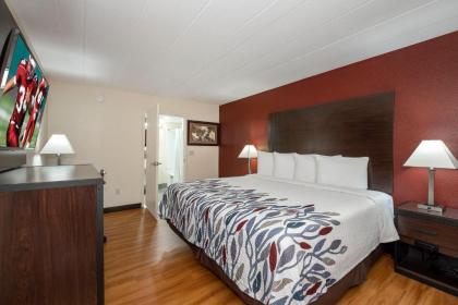 Red Roof Inn Freehold - image 5