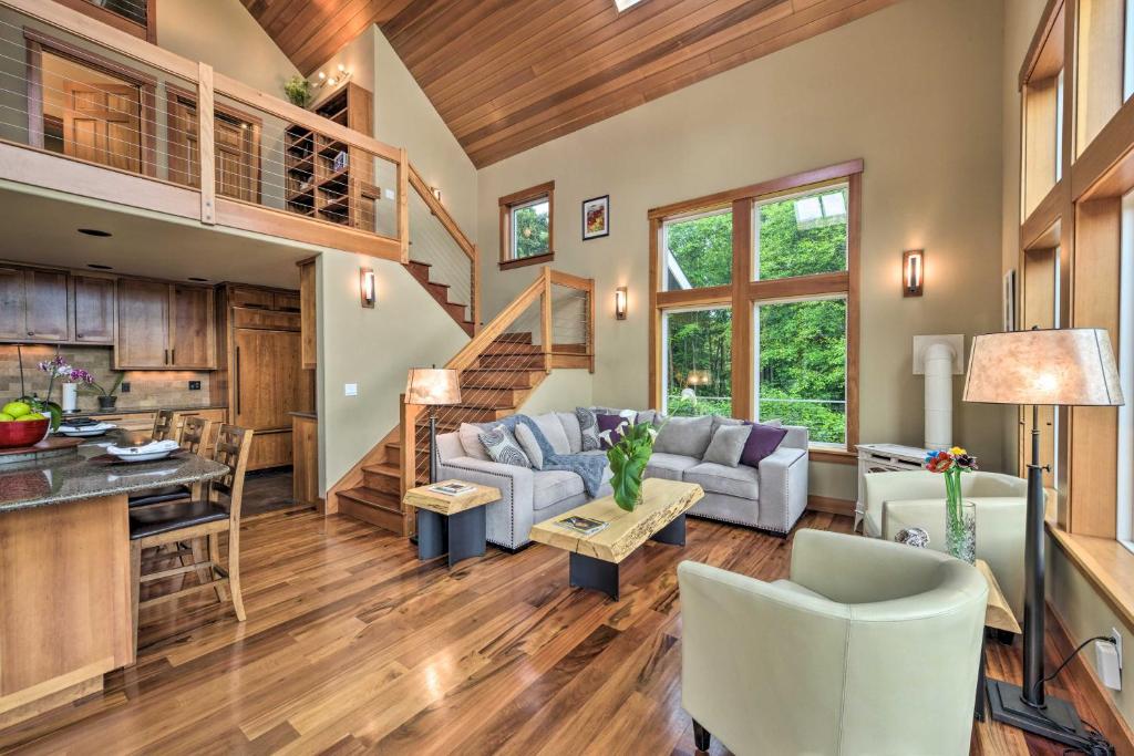 Gorgeous Whidbey Island Oasis with Deck and Hot Tub! - image 6