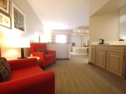 Country Inn & Suites by Radisson Freeport IL - image 9