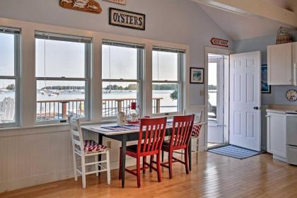 Heron Cottage on Casco Bay with Deck and Dock Access! - image 8