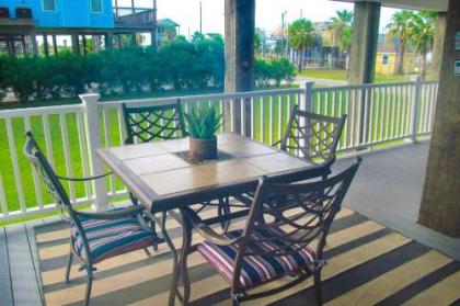 Lovely Freeport Family Home   Steps from the Shore Freeport Texas