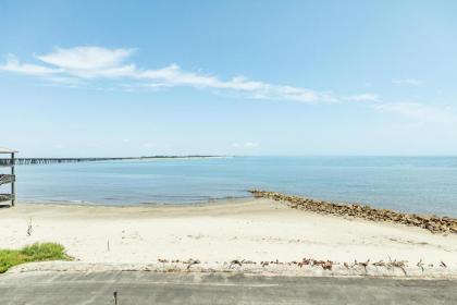 Annie by the Sea - Direct Oceanfront Views from Multi-Tiered Deck! - image 8