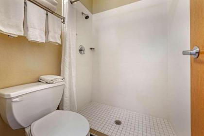 Comfort Inn Fremont - image 9