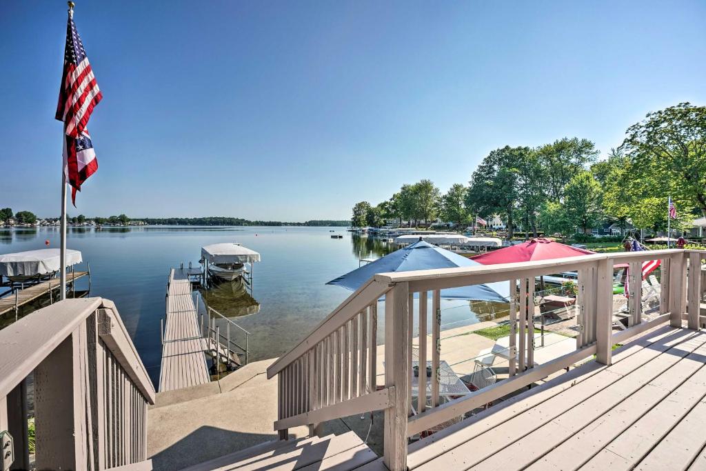 Lake George Cottage with Dock Fire Pit and Kayaks - main image