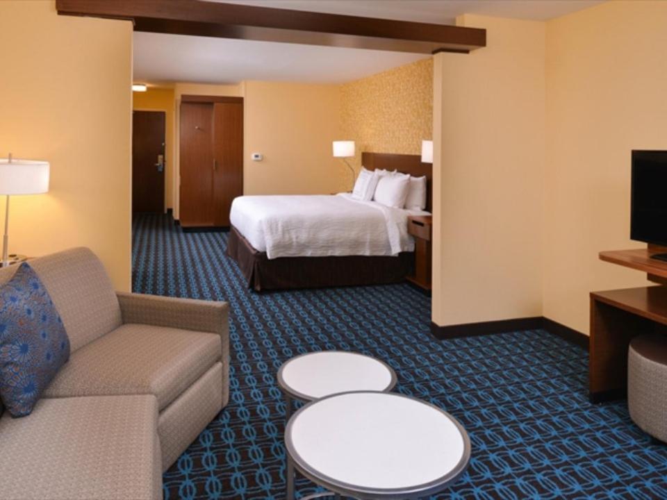 Fairfield Inn & Suites by Marriott Fremont - image 5