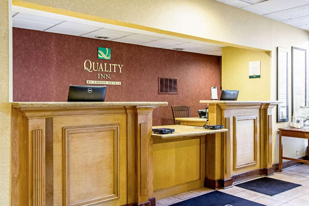 Quality Inn - image 3