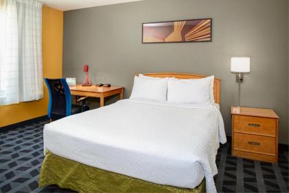 TownePlace Suites Fresno - image 15