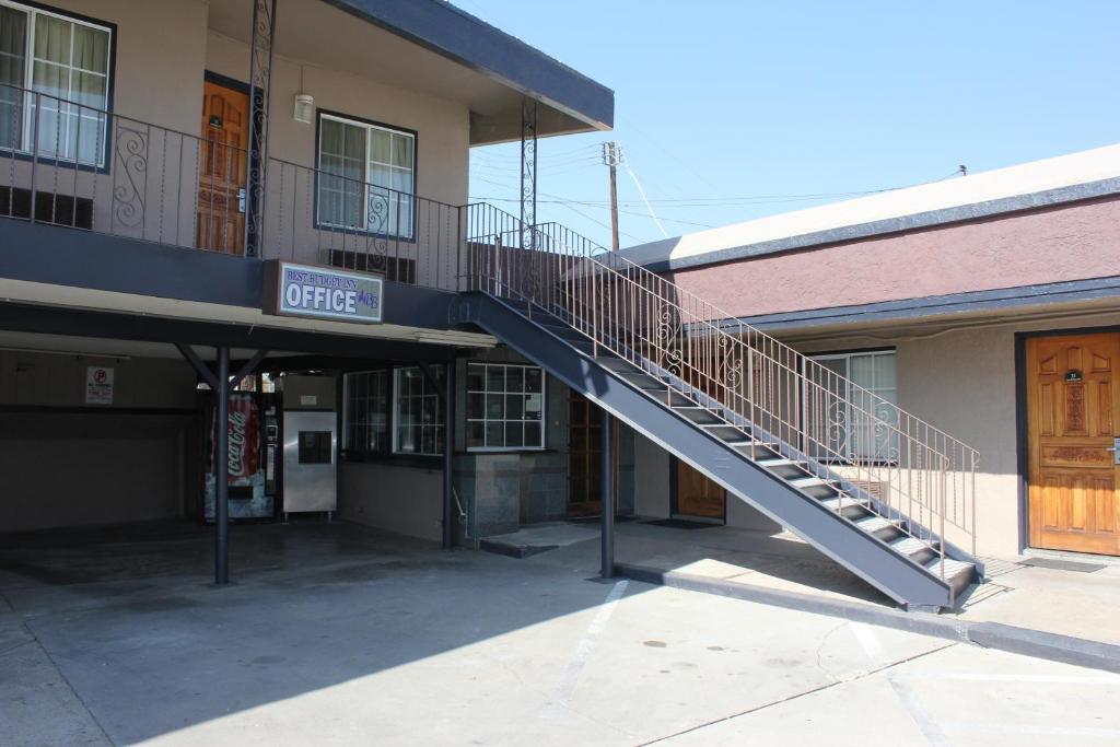 Best Budget Inn Fresno - image 4