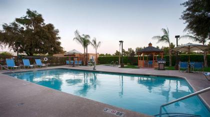 Best Western Plus Fresno Airport Hotel - image 3