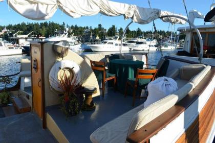 Wharfside Bed  Breakfast Washington