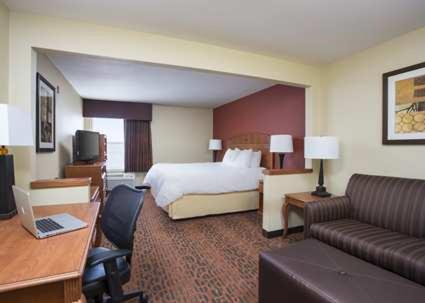 Hampton Inn & Suites Dallas/Frisco North-Fieldhouse USA - image 6