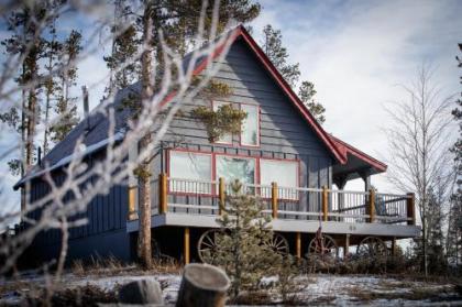 Two-Bedroom Cabin in Frisco - image 1