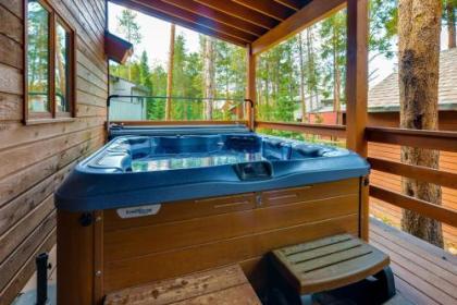 Four-Bedroom House at Red Feather with Sauna - image 2