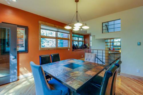 Cabin Creek Townhome - image 4