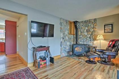 Dog-Friendly Townhome with Yard Walk to DTWN Frisco! - image 3