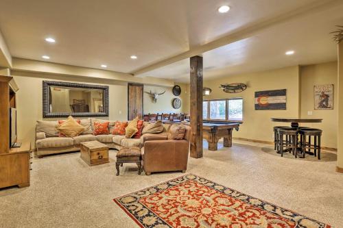 The Bells Luxe Lodge with Game Room Deck Fireplace - main image