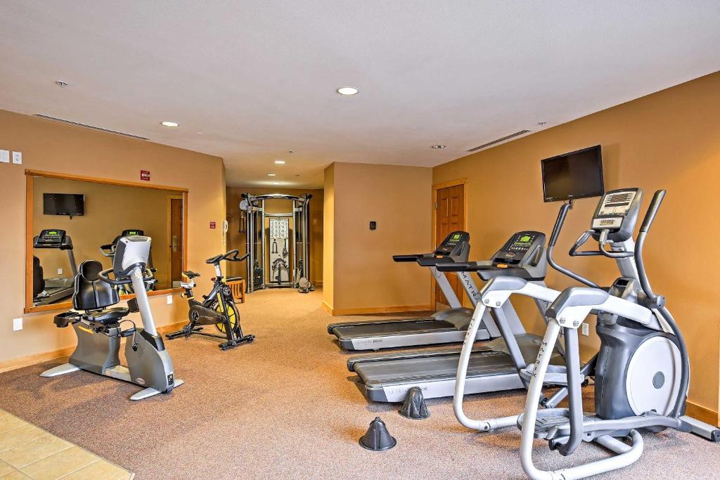 Copper Mtn Condo in Center Village - Walk to Lift! - image 6