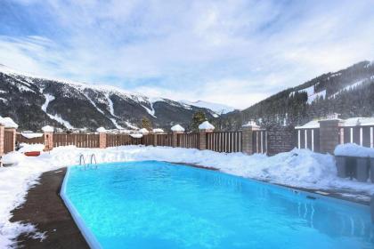 Stunning New Copper Condo Next to Ski Lifts - image 4