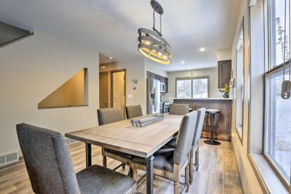 Sleek Frisco Townhome with Views 8 Mi to Copper Mtn - image 12