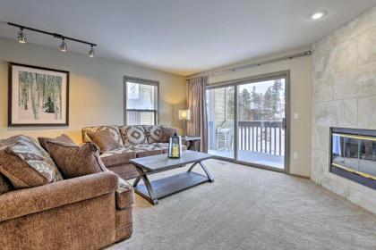 Sleek Frisco Townhome with Views 8 Mi to Copper Mtn - image 5