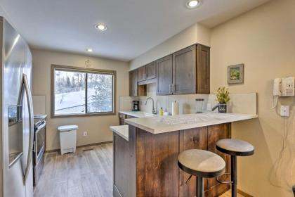 Sleek Frisco Townhome with Views 8 Mi to Copper Mtn - image 9