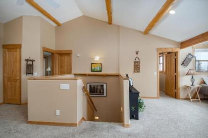 Rocky Mountain Outpost Home 8 Bedrooms Dog Friendly - image 17