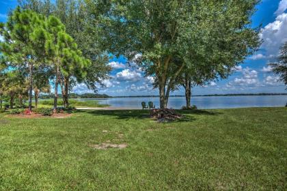 Charming Waterfront Home in Frostproof with Lake View - image 2