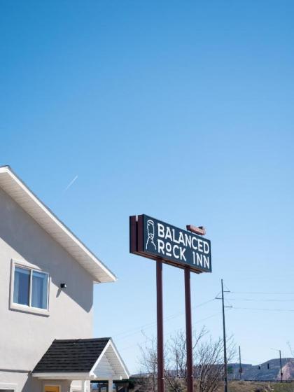 Balanced Rock Inn - image 9