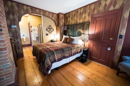 Admiral Peary Inn Bed & Breakfast - image 10