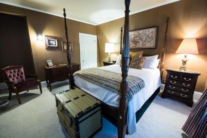 Admiral Peary Inn Bed & Breakfast - image 7