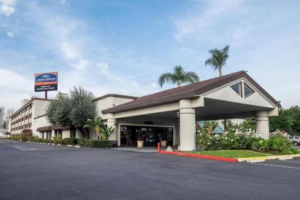 Howard Johnson by Wyndham Fullerton/Anaheim Conference Cntr - image 10